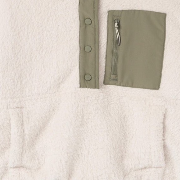 Women's Vuori Cozy Sherpa Popover - Picture 6 of 6